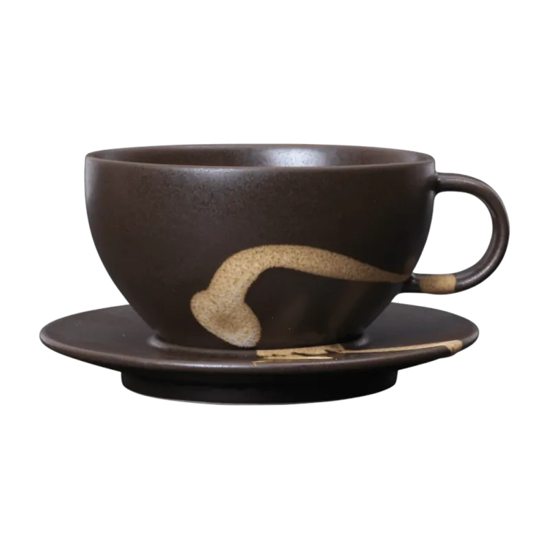 Tasse et dessous de tasse en grès marron 13,5x11x7,5cm Koyo - Ferm living - The Cool Republic