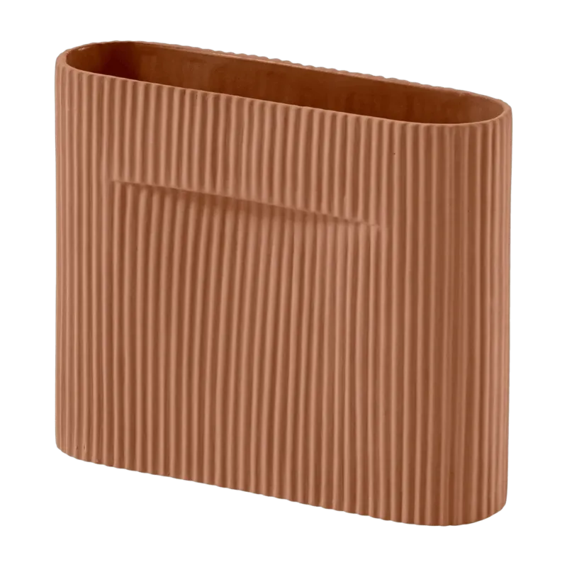Vase en faïence terracotta 16,5 cm Ridge - Muuto - The Cool Republic