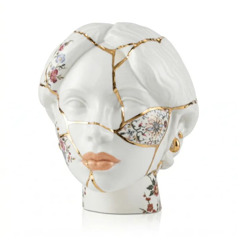 Vase en porcelaine blanc et doré 23 × 17.5 × 22.5 cm Kintsugi Head She - Seletti - The Cool Republic